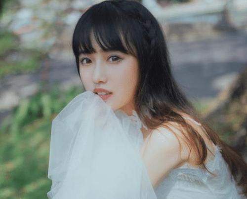 100个勾人吸引别人注意的女生网名